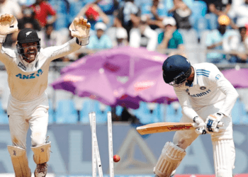 ইতিহাসে দ্বিতীয়বার ঘরে হোয়াইটওয়াশ হলো ভারত