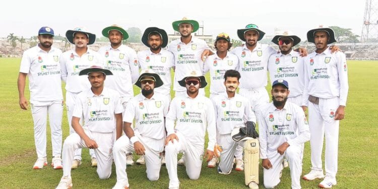 খুলনার সাথে ‘ড্র’ করে পয়েন্ট টেবিলের শীর্ষে সিলেট বিভাগীয় দল