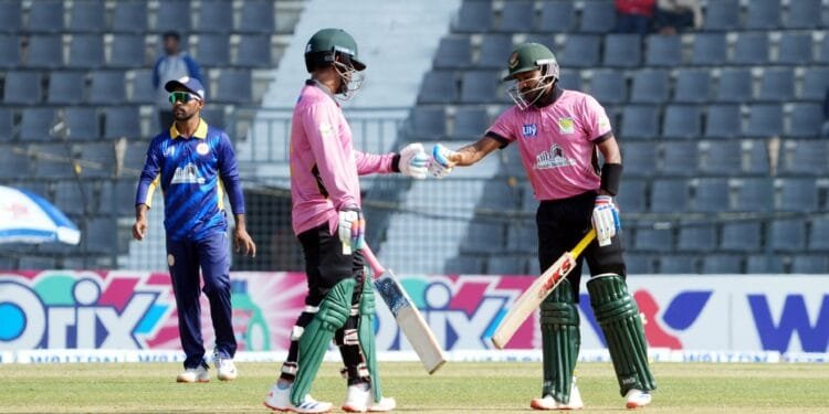 তামিম-জয়ের ব্যাটে ১০ উইকেটে ঢাকাকে হারাল চট্টগ্রাম