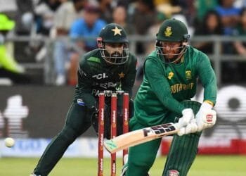 রিজওয়ানের সঙ্গে তর্ক করে স্টাম্পে লাথি মারার শাস্তি পেলেন ক্লাসে