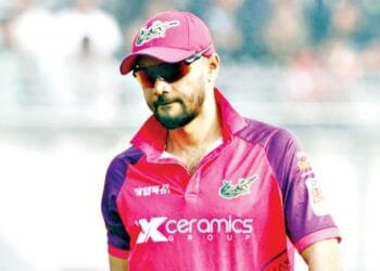 আড়ালে মাশরাফী, শেষ পর্যন্ত অপেক্ষা করতে চায় সিলেট স্ট্রাইকার্স