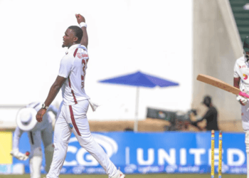 বাংলাদেশের বিপক্ষেই ৪৭ বছরে ইতিহাসে সবচেয়ে কিপটে বোলিং, ম্যাচের নিয়ন্ত্রণে ক্যারিবিয়ানরা