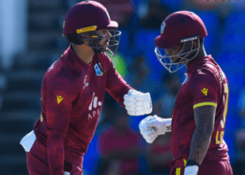 খেলা বন্ধের আগে ওয়েস্ট ইন্ডিজের তিন উইকেট তুলে নিয়েছে বাংলাদেশ