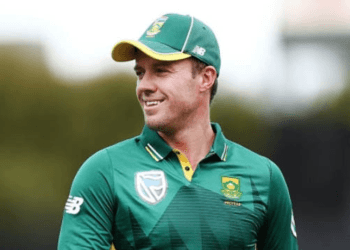 অবসর ভেঙে মাঠে ফিরছেন এবি ডি ভিলিয়ার্স