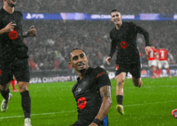 হ্যাটট্রিক, পেনাল্টি-লাল কার্ড, ৯ গোলের ম্যাচে অবিশ্বাস্য জয় বার্সার