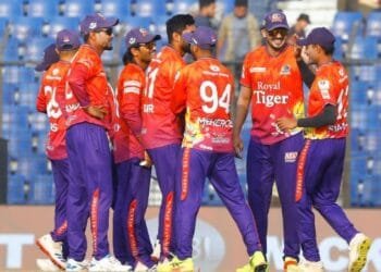 হোটেলে রাজশাহীর বিদেশী ক্রিকেটাররা নিজেদের রুমের দরজা বন্ধ করে রাখেন