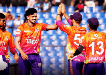 উড়তে থাকা রংপুর রাইডার্সকে মাটিতে নামালো তাসকিনের দুর্বার রাজশাহী