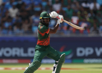 লড়াকু ইনিংসের পর ফিরলেন জাকের আলী অনীক