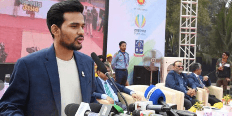 জাতীয় স্টেডিয়ামের সংস্কার নিয়ে উপদেষ্টা- ৬ বছরে তো দুই-তিনটা স্টেডিয়ামই বানিয়ে ফেলা যায়