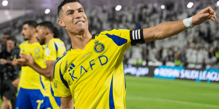 ৪০তম জন্মদিন উদযাপনের পর গোল করে দলকে জেতালেন রোনালদো