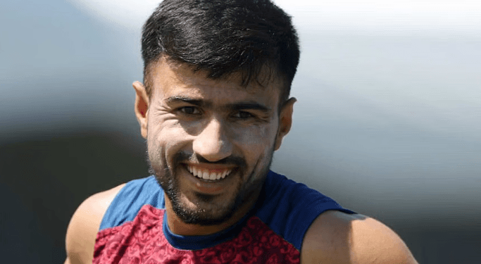 আফগানিস্তানের চ্যাম্পিয়ন্স ট্রফির দল থেকে ছিটকে গেলেন রহস্যময় স্পিনার