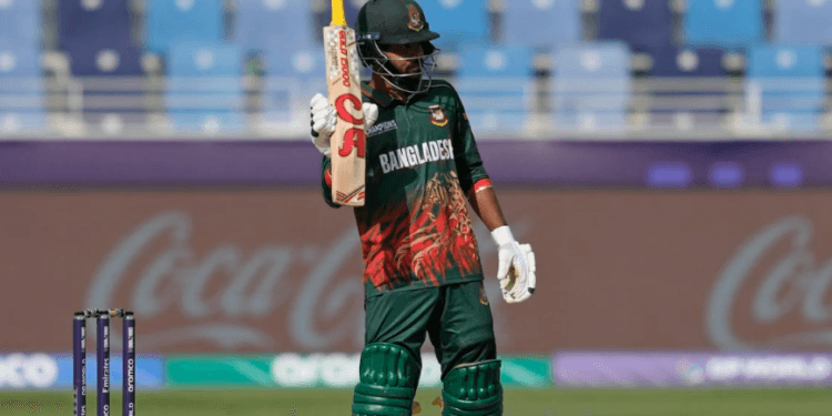 চ্যাম্পিয়ন্স ট্রফিতে তাওহীদ হৃদয়ের লড়াকু সেঞ্চুরি