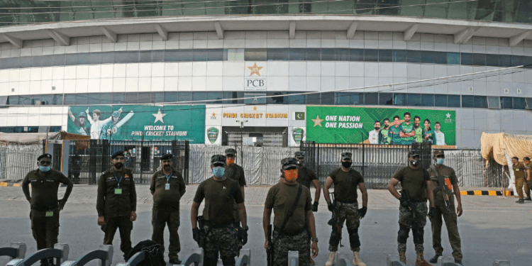 চ্যাম্পিয়ন্স ট্রফির নিরাপত্তায় পাকিস্তানের ১২ হাজার পুলিশ, থাকছে স্নাইপার-ডলফিন স্কোয়াড