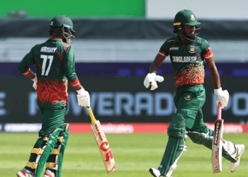 জাকের-হৃদয়ের জোড়া হাফ সেঞ্চুরিতে বিপর্যয় এড়িয়ে প্রতিরোধে বাংলাদেশ