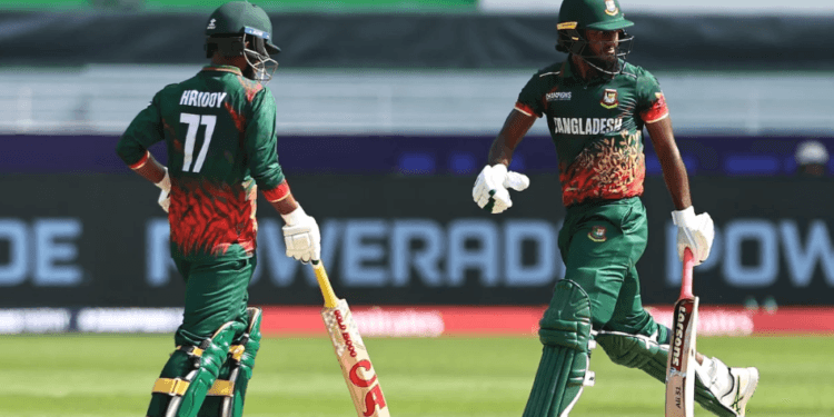 জাকের-হৃদয়ের জোড়া হাফ সেঞ্চুরিতে বিপর্যয় এড়িয়ে প্রতিরোধে বাংলাদেশ