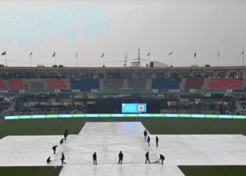 বাংলাদেশ-পাকিস্তান ম্যাচের টস হয়নি নির্ধারিত সময়ে