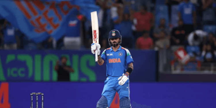 বিরাট কোহলির সেঞ্চুরিতে পাকিস্তানকে উড়িয়ে দিলো ভারত