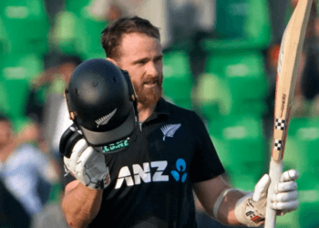 ইতিহাস গড়া রেকর্ডের ম্যাচে ফাইনালে নিউজিল্যান্ড