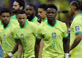 কলম্বিয়ার বিপক্ষে সাত বদলী খেলোয়াড় খেলিয়েছে ব্রাজিল