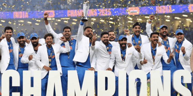 অধিনায়ক রোহিতের ব্যাটে চ্যাম্পিয়ন ভারত