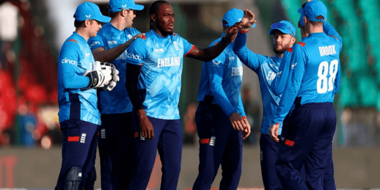 বাংলাদেশকে তিন কোটি দিয়ে শূন্য হাতে বাড়ি ফিরলো ইংল্যান্ড