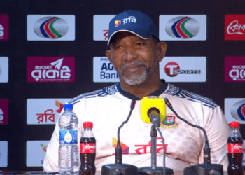 ২০২৭ বিশ্বকাপ পর্যন্ত বাংলাদেশের কোচের দায়িত্বে সিমন্স