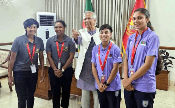 প্রধান উপদেষ্টার সঙ্গে রাষ্ট্রীয় সফরে চার নারী ক্রীড়াবিদ