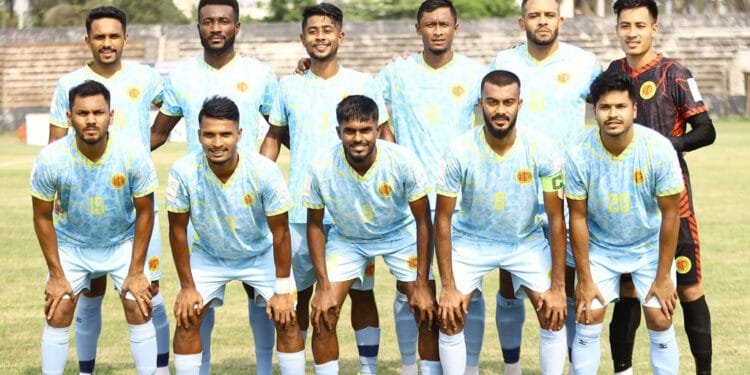 বসন্ধুরা কিংসকে হারিয়ে ফাইনালে আবাহনী