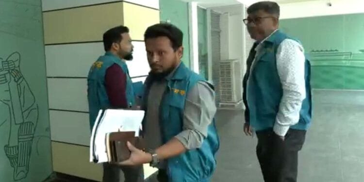 বিসিবিতে অভিযান চালালো দুদক