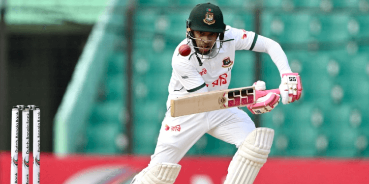 ঘুরে দাঁড়ানোর বার্তা দিয়ে দ্বিতীয় দিন শেষ করলো বাংলাদেশ