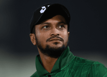 দেশের হয়ে খেলার সুযোগটা আমার প্রাপ্য, আমি আরো কিছুদিন খেলতে চাই- সাকিব