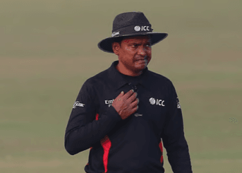 এবার বিকেএসপিতে ডিপিএলের ম্যাচ চলাকালে অসুস্থ হলেন আম্পায়ার সোহেল