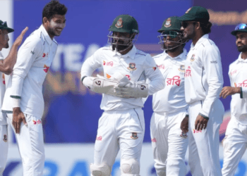 নাঈমের পাঁচে লিড নিয়ে ব্যাটিংয়ে বাংলাদেশ