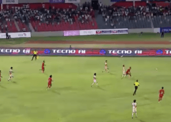 একাধিক সুযোগ মিসের প্রথমার্ধে হামজার গোলে এগিয়ে বিরতিতে বাংলাদেশ