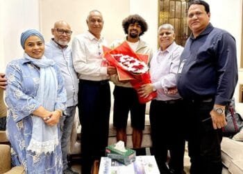 এবার ঢাকায় পৌঁছালেন হামজা চৌধুরী