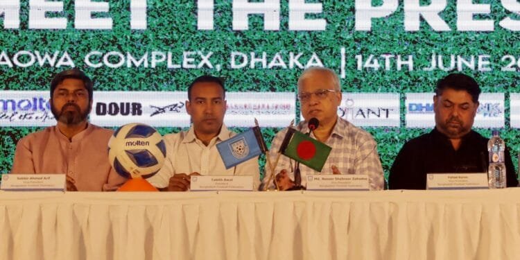 সংবাদ সম্মেলনে কোচ ক্যাবরেরার পদত্যাগ চাইলেন বাফুফের সদস্য