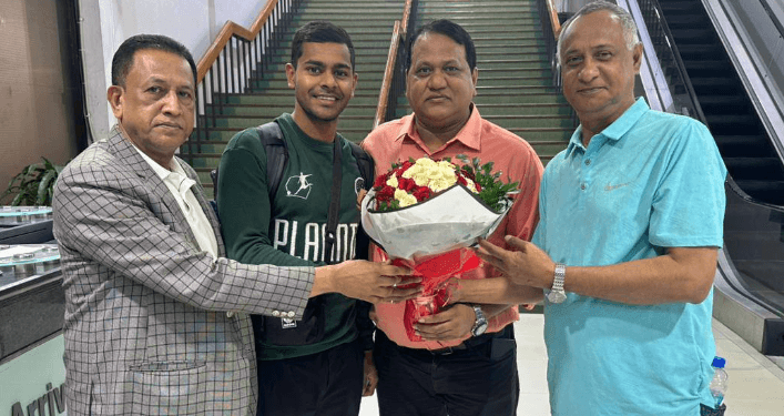 বাংলাদেশের জার্সিতে খেলতে কানাডা প্রবাসী শামিত সোম এখন ঢাকায়