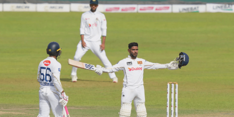 সাদামাঠা বোলিংয়ে হতাশার দিন, চালকের আসনে শ্রীলঙ্কা