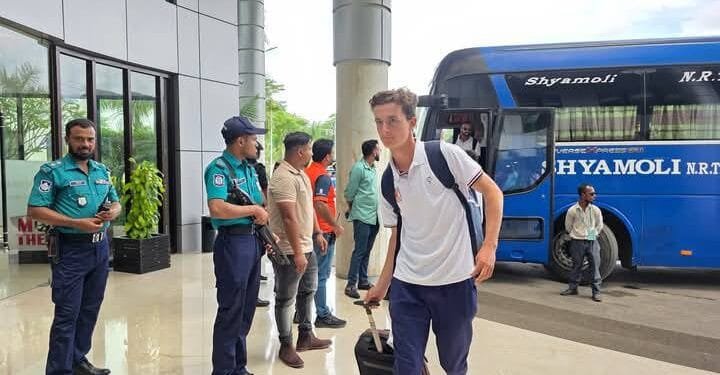 স্মৃতিময় চায়ের শহরে ডাচরা