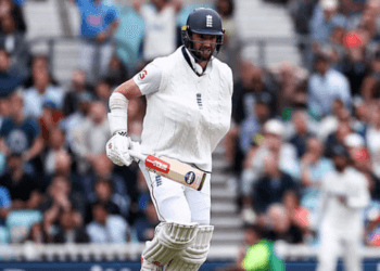 ব্যাট হাতে এক হাতের ওকস, সিরাজের শাপমোচনে ভারতের জয়