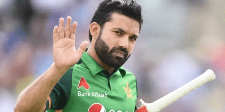 পাকিস্তান দলে জায়গা না পেয়ে সিপিএলে গেলেন রিজওয়ান