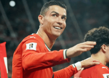 ‘রেকর্ড’ গড়ে পর্তুগালকে জেতালেন রোনালদো