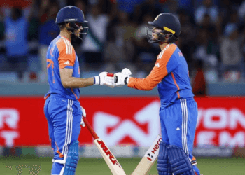 অভিষেক শর্মা-শুভমান গিলের ব্যাটে আরো এক পরাস্ত পাকিস্তান