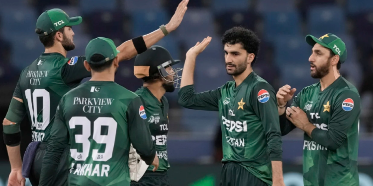 ওমানকে পাত্তাই দিলো না পাকিস্তান