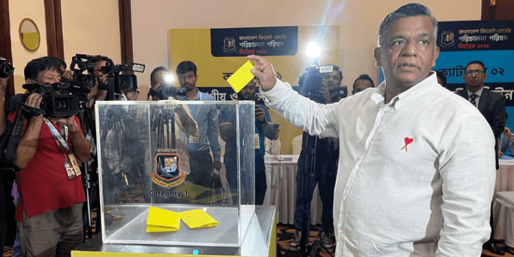 চলছে বহুল আলোচিত বিসিবির নির্বাচন