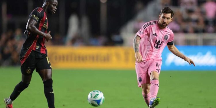 খেললেন না আর্জেন্টিনার ম্যাচ, মায়ামির জার্সিতে এবার জোড়া গোল মেসির