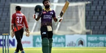 সাদমানের সেঞ্চুরিতে উড়ছে ঢাকা মেট্রো