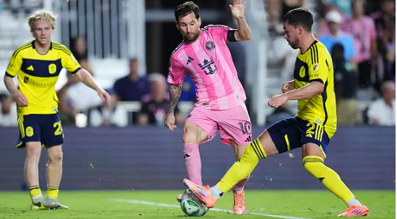 জোড়া গোল করা মেসি ‘রেকর্ড’ গড়লেন অ্যাসিস্টে, প্রথমবার সেমিফাইনালে মায়ামি