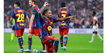 রাফিনিয়ার জোড়া গোলে সুপার কাপের ফাইনালে বার্সা