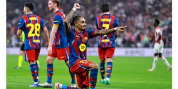 রাফিনিয়ার জোড়া গোলে সুপার কাপের ফাইনালে বার্সা